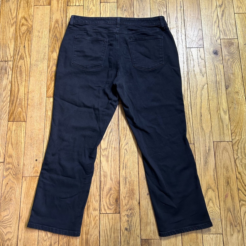 St Johns Bay Womens Straight Leg Jeans Black Denim Size 16W Short Plus Size - Picture 2 of 3
